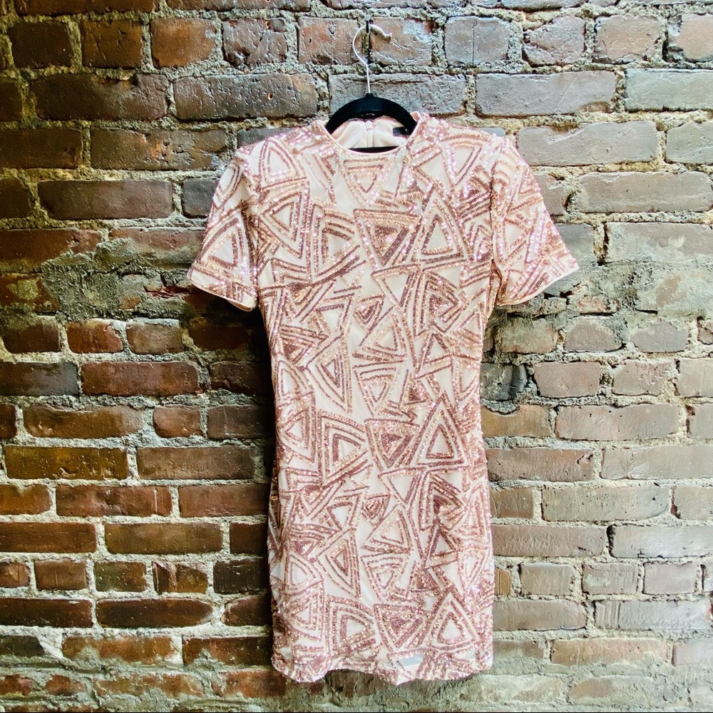 Rose Gold Party Dress 🥳🍾